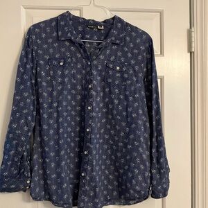 Eddie Bauer 100% cotton button front shirt